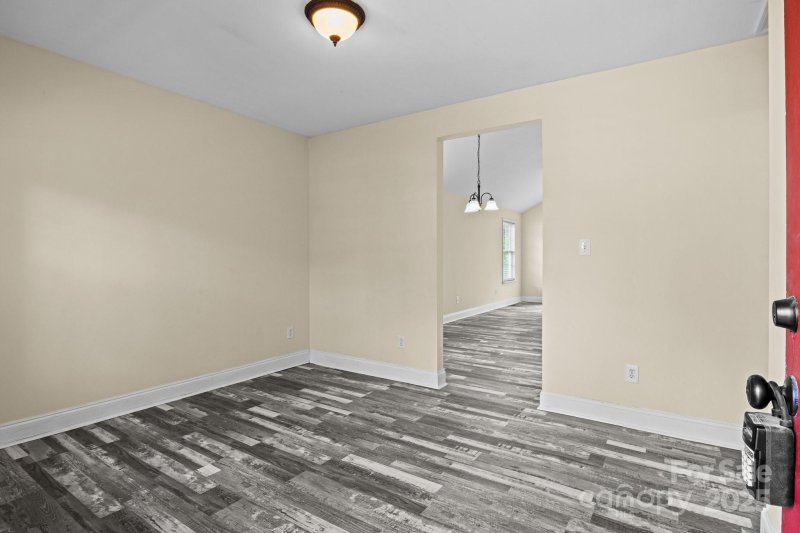 Property image 5 at 2325 Sanders Avenue, Charlotte, NC 28216