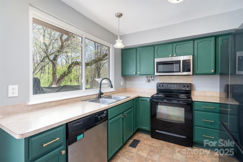Property image 3 at 8224 Park Vista Circle, Charlotte, NC 28226