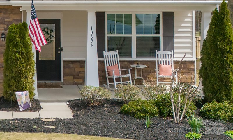 Property image 3 at 10694 Sapphire Trail, Davidson, NC 28036