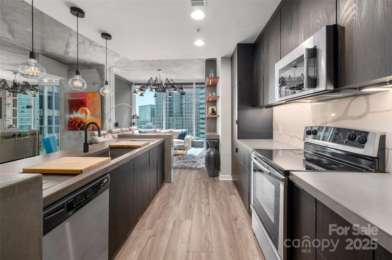 Property image 4 at 210 N Church Street, Charlotte, NC 28202