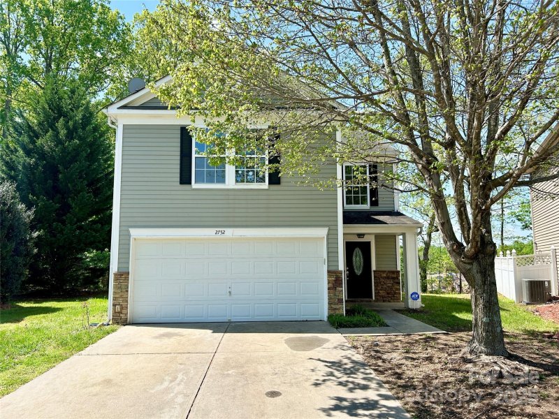 Property image 2 at 2752 Bramble Ridge Court, Charlotte, NC 28215