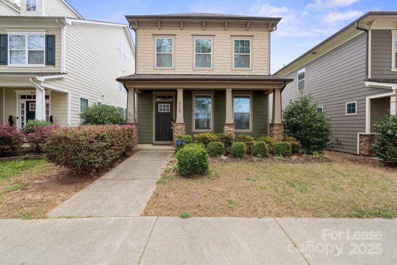 Property image 3 at 2408 Double Oaks Road, Charlotte, NC 28206