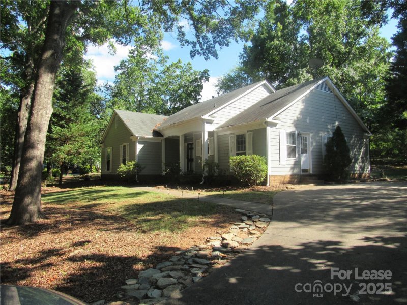 Property image 2 at 9024 Gamesford Drive, Charlotte, NC 28277