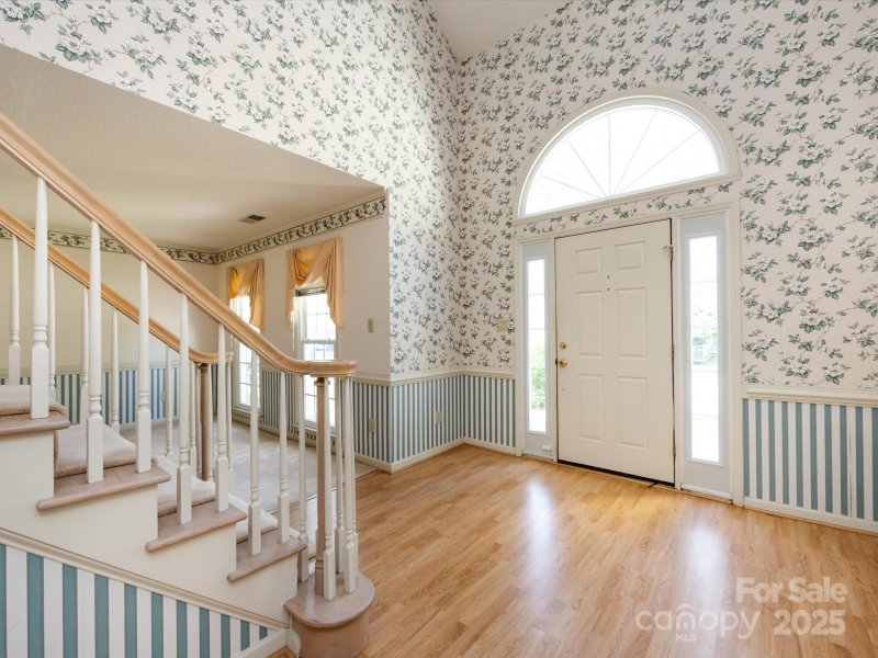 Property image 3 at 2906 Crescent Knoll Drive, Matthews, NC 28105