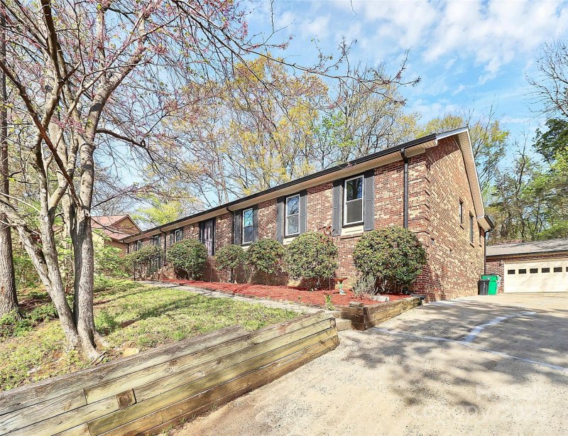 Property image 2 at 7034 Leaves Lane, Charlotte, NC 28213