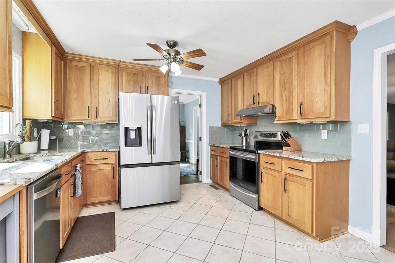 Property image 5 at 7034 Leaves Lane, Charlotte, NC 28213