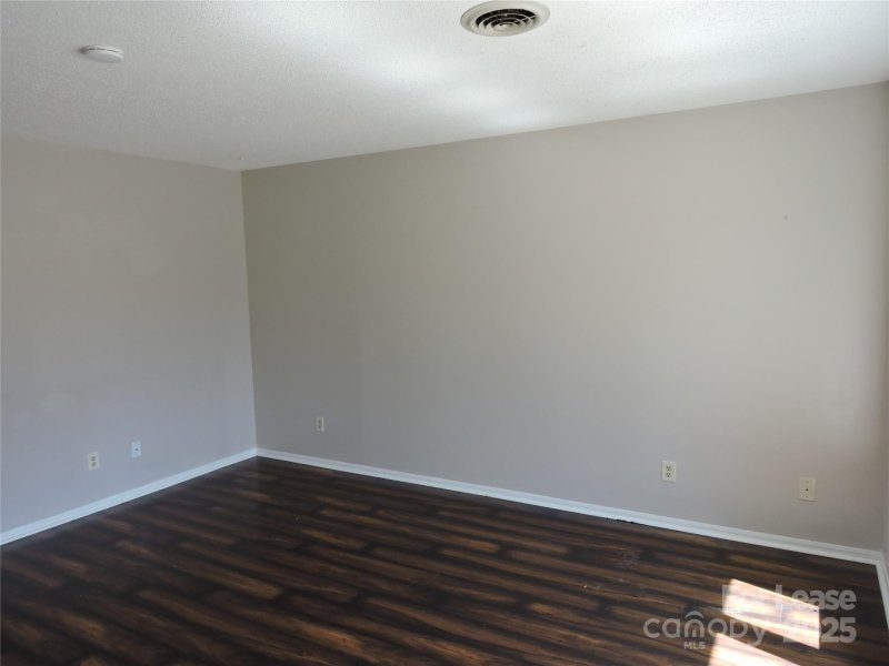 Property image 5 at 37 Elderberry Lane, Asheville, NC 28805