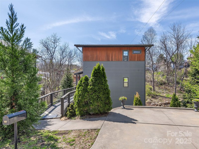 Property image 2 at 48 Moore Avenue, Asheville, NC 28806