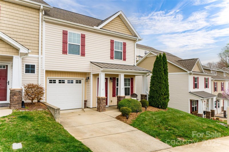 Property image 2 at 7 Barnett Shoals Drive, Weaverville, NC 28787