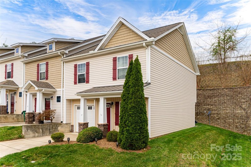 Property image 3 at 7 Barnett Shoals Drive, Weaverville, NC 28787