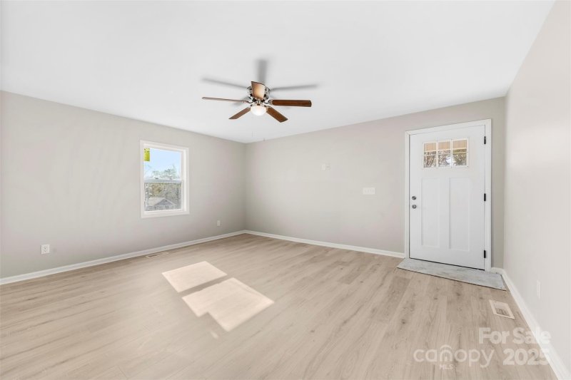 Property image 3 at 416 E Park Avenue, Gastonia, NC 28054