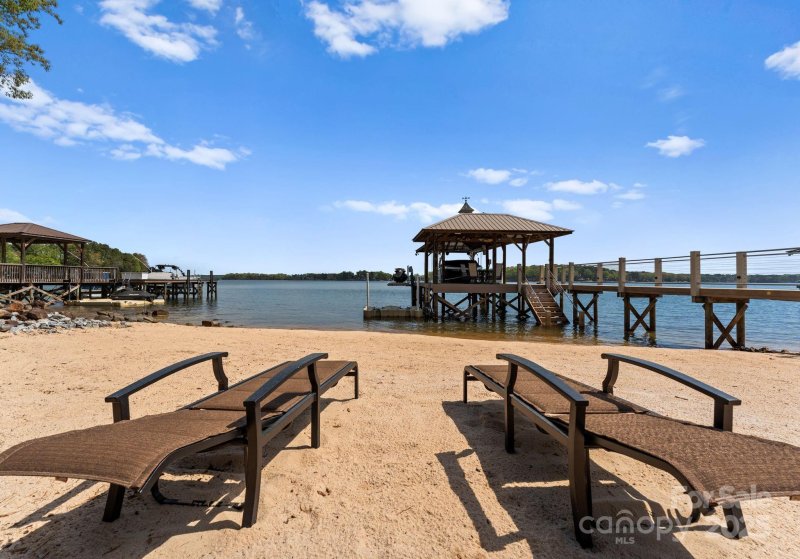 Property image 2 of 3988 Channel Point Lane in Sailview, Denver, NC 28037