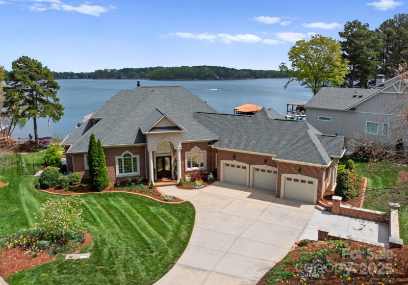 Property image 4 of 3988 Channel Point Lane in Sailview, Denver, NC 28037