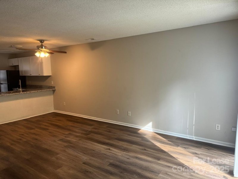 Property image 5 of 3912 Briarhill Drive in Milton Commons, Charlotte, NC 28215