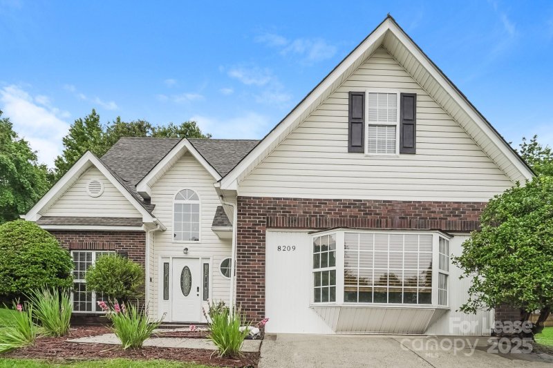 8209 Vermilion Drive