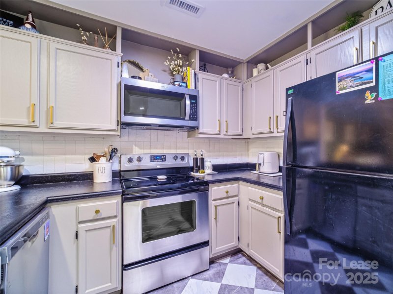 Property image 5 at 3300 Selwyn Farms Lane, Charlotte, NC 28209