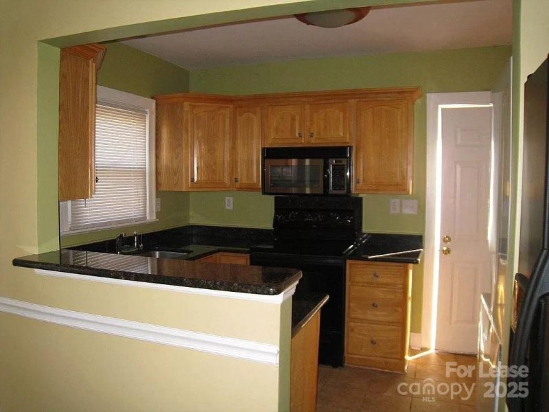 Property image 5 at 2027 Cartier Way, Charlotte, NC 28208