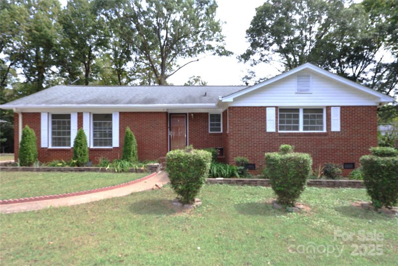 Valley Grove, Charlotte Community