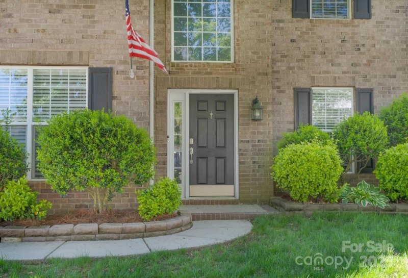 Property image 3 at 3712 Autumn Gold Court, Charlotte, NC 28278