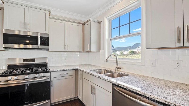 Property image 3 at 606 Fox Cove Road, Hendersonville, NC 28792