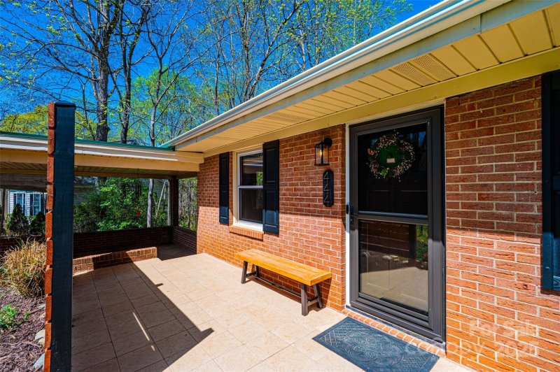 Property image 3 at 444 27th Avenue Circle, Hickory, NC 28601