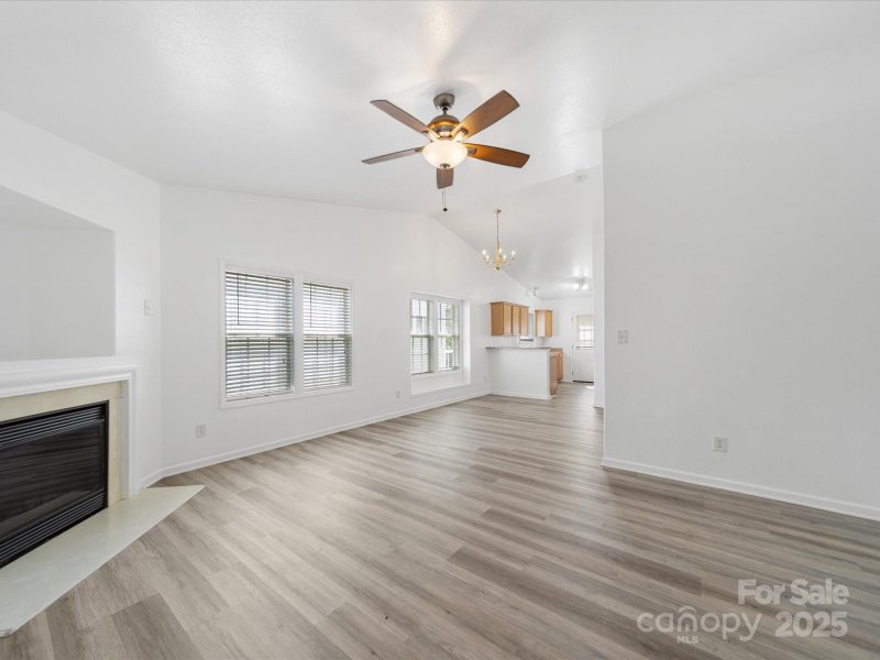 Property image 3 at 10441 Hugue Way, Charlotte, NC 28214