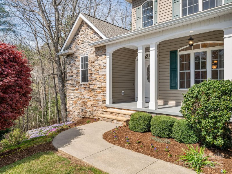 Property image 2 of 180 Kanuga Forest Drive in Kanuga Forest, Hendersonville, NC 28739