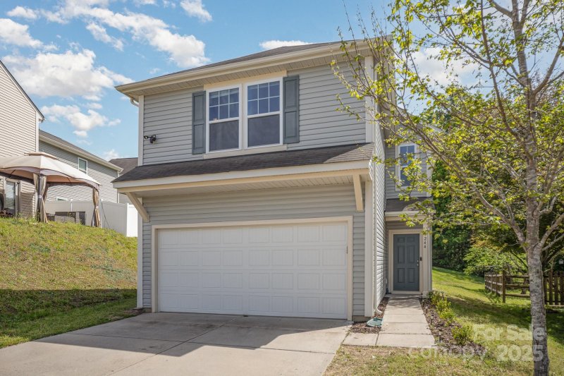 Property image 2 at 244 Aershire Court, Concord, NC 28025