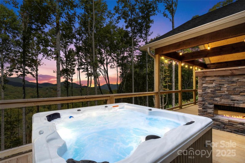 377 S Ridge Runner Road