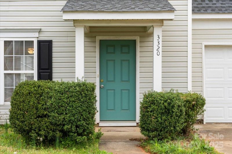 Property image 5 at 3320 Alderknoll Court, Charlotte, NC 28216