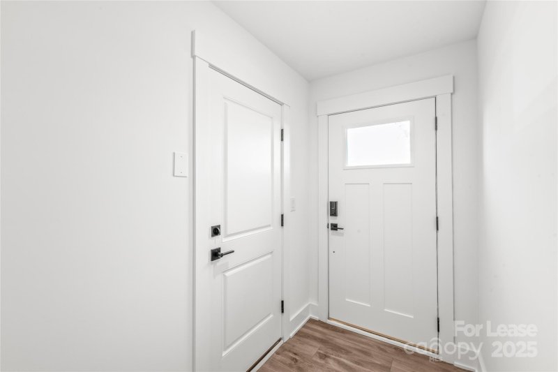 Property image 3 at 425 Blairhill Road, Charlotte, NC 28217