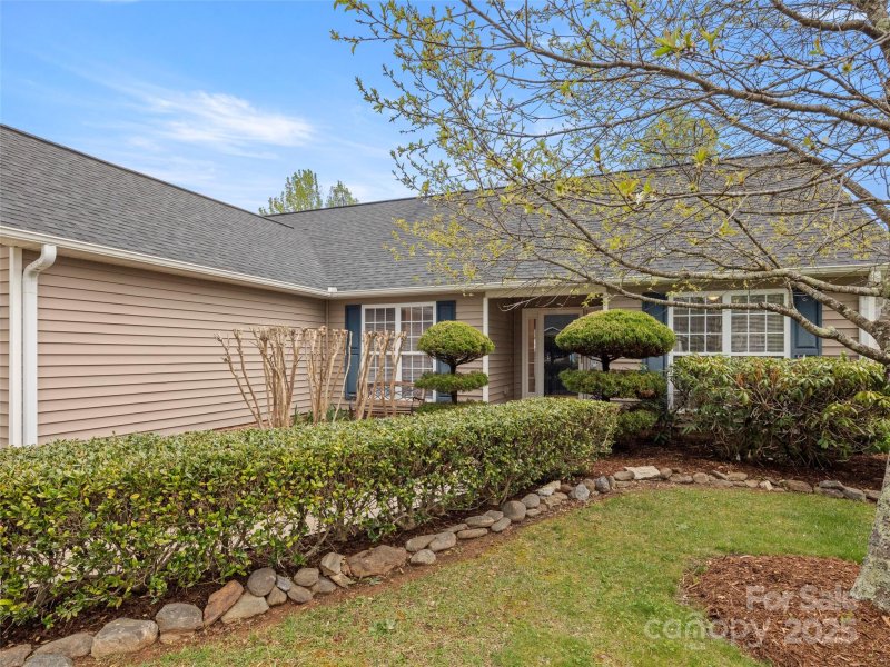 Property image 3 at 135 S Sunberry Trail, Fletcher, NC 28732