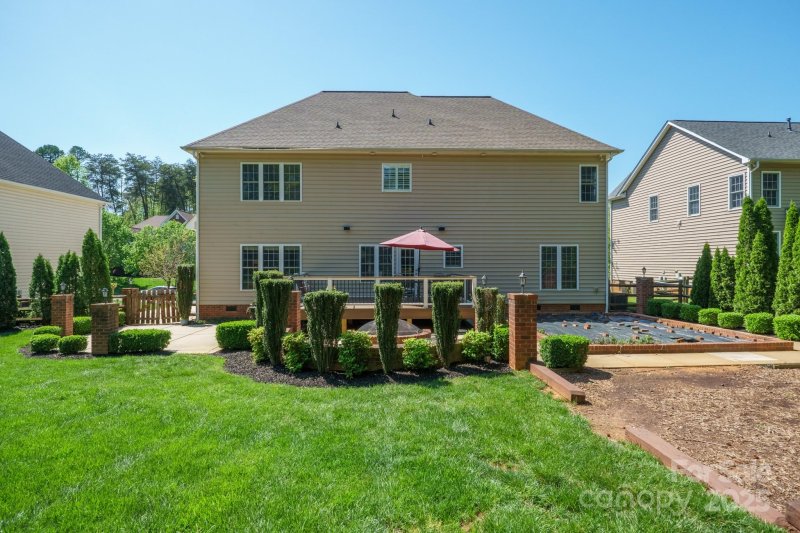 Property image 3 at 202 Weeping Spring Drive, Mooresville, NC 28115