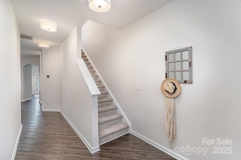 Property image 4 at 7445 Abigail Glen Drive, Charlotte, NC 28212