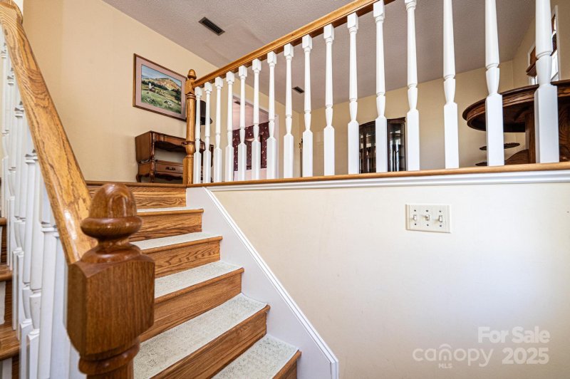 Property image 3 at 5451 Gunpowder Drive, Hickory, NC 28601