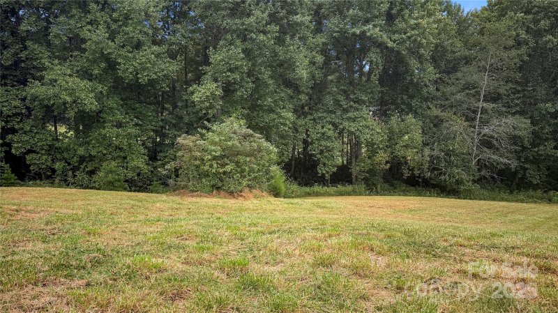 Property image 3 at 4091 Derbyshire Lane, Lenoir, NC 28645