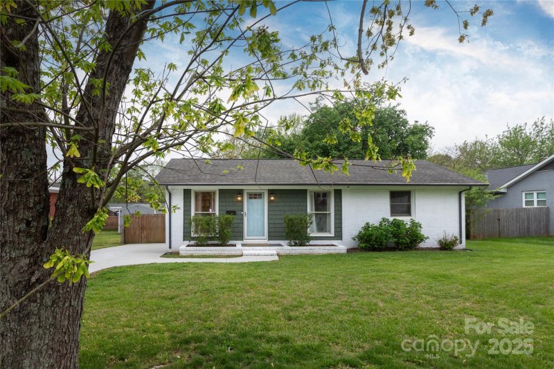 Property image 3 at 4244 Donnybrook Place, Charlotte, NC 28205