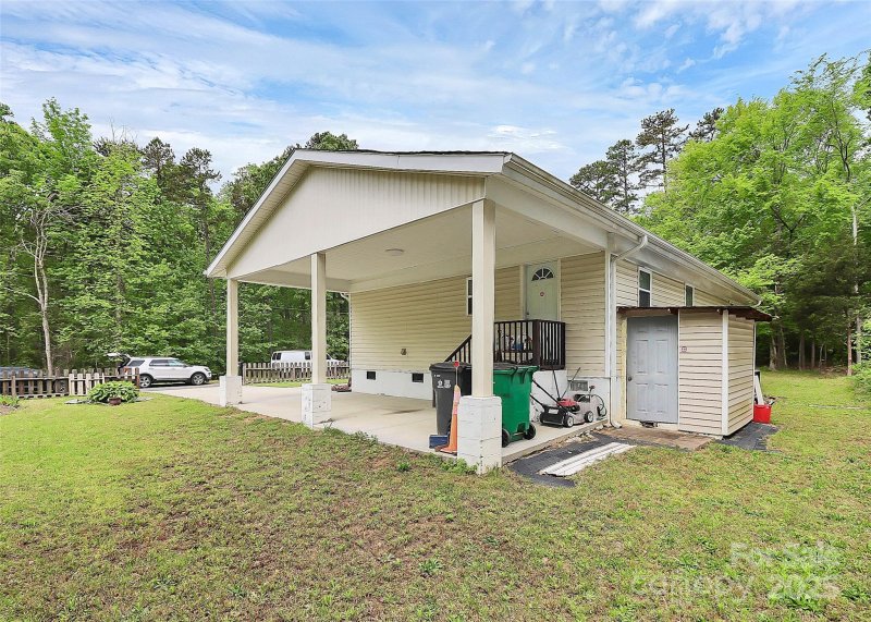 Property image 5 of 8301 Washington Boulevard in Hampton Park, Charlotte, NC 28262