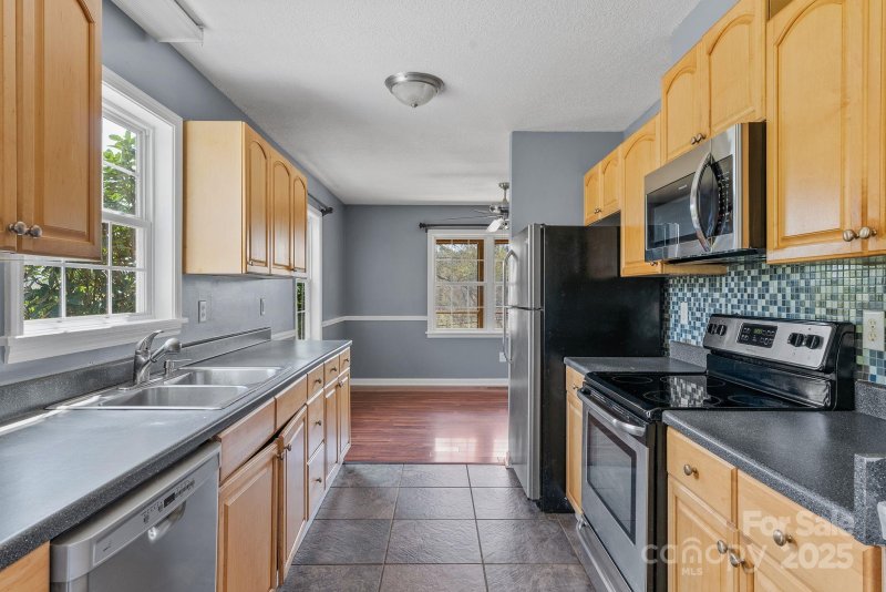 Property image 4 at 124 Joyner Avenue, Asheville, NC 28806