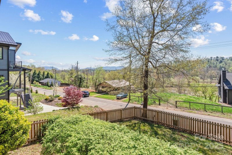 Property image 5 at 124 Joyner Avenue, Asheville, NC 28806