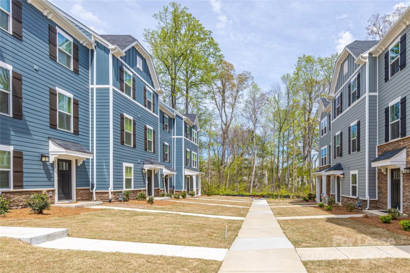 Property image 4 at 1234 Ashbury Street, Charlotte, NC 28216