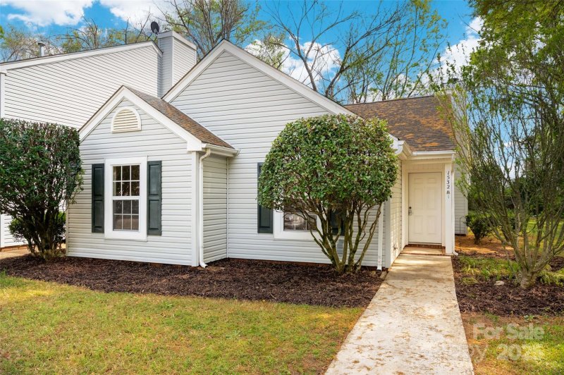 Property image 2 at 1532 Hunt Club Court, Rock Hill, SC 29732