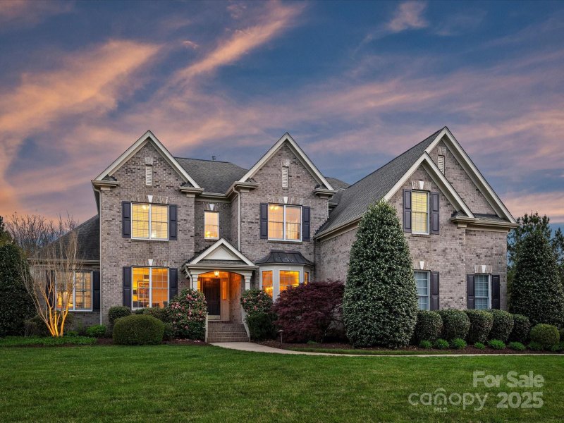 516 White Tail Terrace