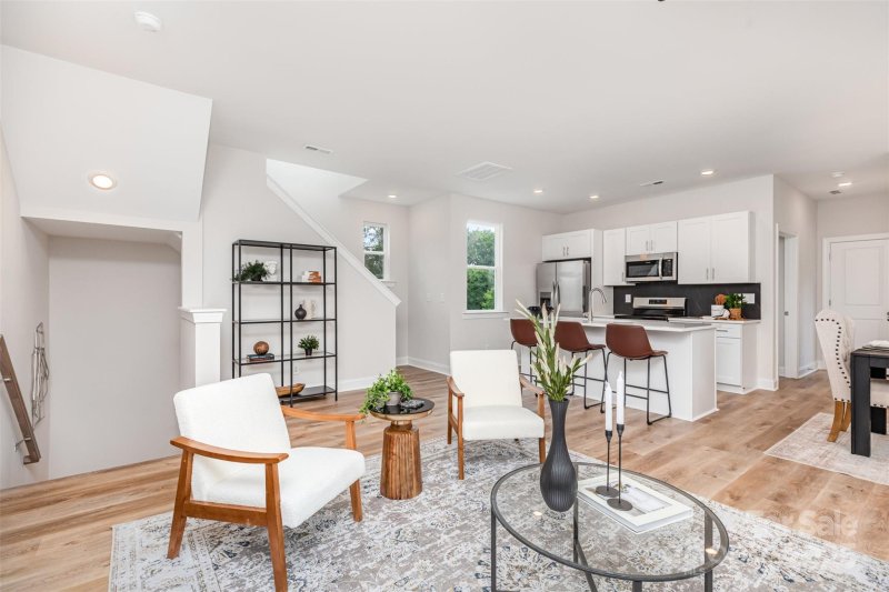 Property image 3 of 8931 Sharonbrook Drive in Sharonbrook, Charlotte, NC 28210