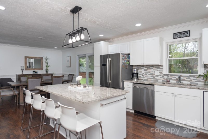 Property image 5 of 1121 Rembrandt Drive in Picture Park, Concord, NC 28027