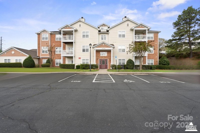 Property image 2 at 10720 Hill Point Court, Charlotte, NC 28262