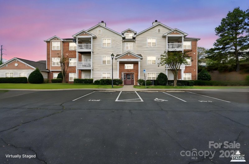 Property image 3 at 10720 Hill Point Court, Charlotte, NC 28262