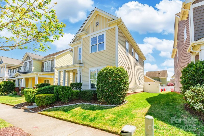 Property image 2 at 16431 Leavitt Lane, Davidson, NC 28036