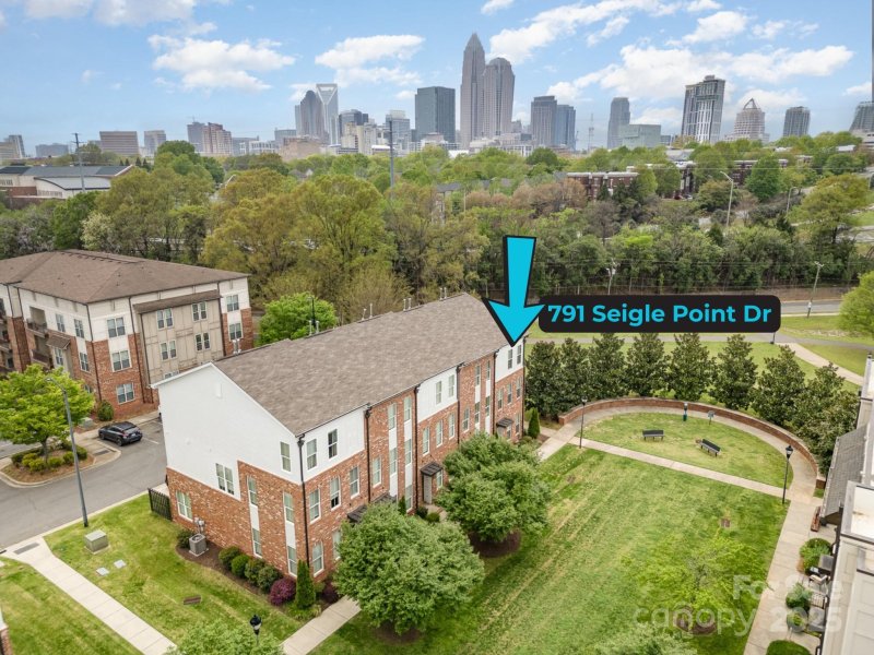 Property image 2 at 791 Seigle Point Drive, Charlotte, NC 28204