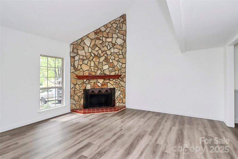 Property image 5 at 10432 Camelback Circle, Charlotte, NC 28226